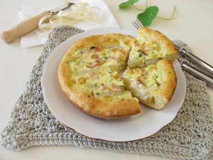 Asparagus quiche with ham and herbs