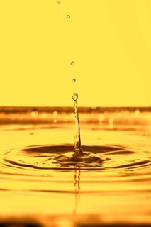 An image of a beautiful water drop background