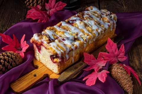 Delicious yeast cake with plums