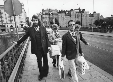 Clark Olofsson. Swedish criminal born 1947. A Swedish criminal now living in Belgium. He has
