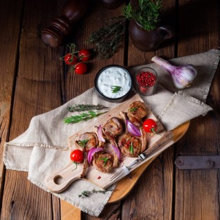 Delicious lamb chops with mint and rosemary