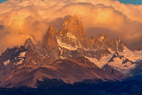 Mount Fitz Roy in the morning light in Los Glaciares El Chaltén National Park, Santa Cruz,