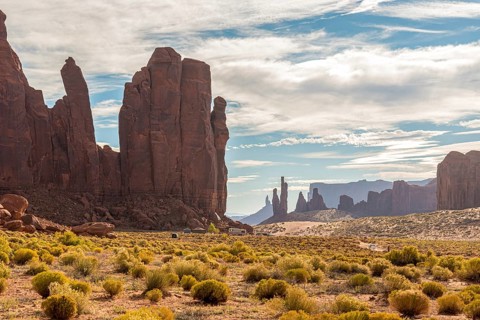Scenic view of Totem Poles rock formation in the Monument Valley, USA, North America
