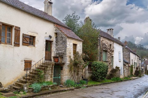 Street with historical houses in Noyers (Noyers-sur-Serein), Yonne, France, Europe
