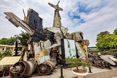 Crashed aircraft from the Vietnam War in the Hanoi Vietnam War Museum