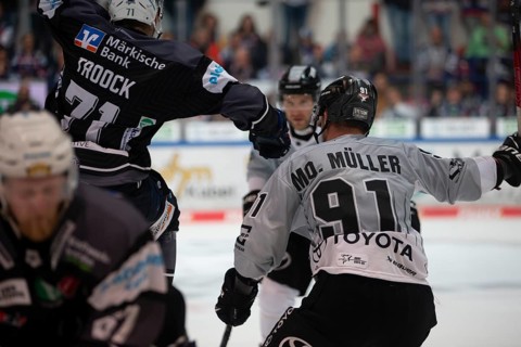 Balver Zinn Arena, Iserlohn, North Rhine-Westphalia, Branden Troock (Iserlohn Roosters, #71),