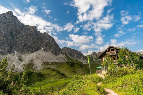 Mountain tour over the Lachenspitze north face via ferrata to the Lachenspitze. Ascent from