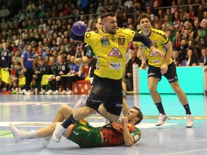 Felix Claar (SCM) and Jannik Kohlbacher (RNL) DHB Cup season 2023-24 quarter-final SC Magdeburg,