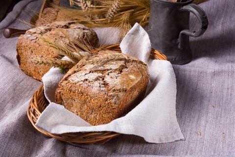 Delicious and healthy homemade wholemeal bread