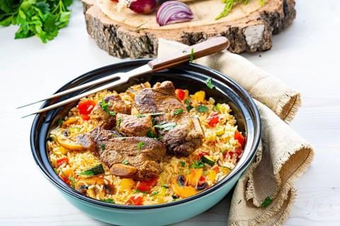 Fried rice with vegetables and meat