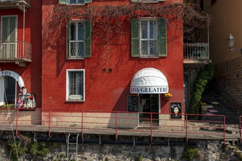 Gelaterie in the historic fishing village of Varenna, Lake Como, Lecco, Lombardy, Italy, Europe