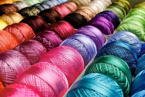 Different color threads on rows in the store