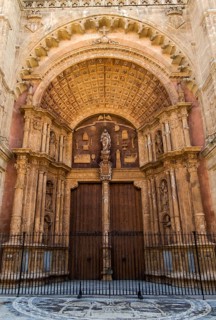 Spain, Majorca, Palma. La Seu Cathedral as a tourist attraction in the city centre. Austria, Europe