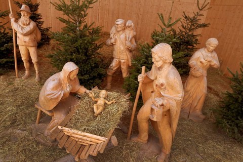 A life-size hand-carved nativity scene scene can be seen in Strobl in the Saltkammergut region