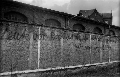 Germany, Berlin, 23 March 1992, Funkhaus in Nalepastraße, Mauer: People from rock radio, don't let