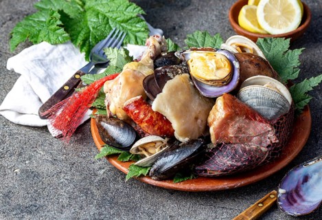 Food, Famous traditional dish of the south of Chile and the Chiloe archipelago, Curanto Kuranto.