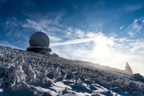 The radome on the snow-covered Wasserkuppe12