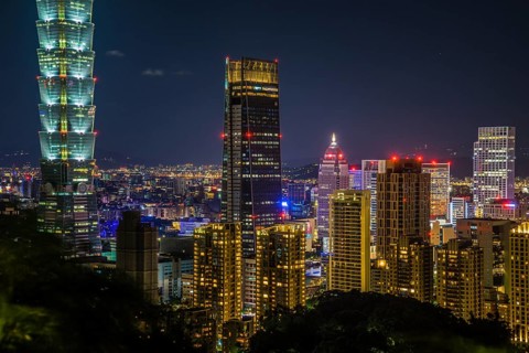Taipei night view seen from the Xiangshan Taipei. Shooting Location: Taiwan, Taipei
