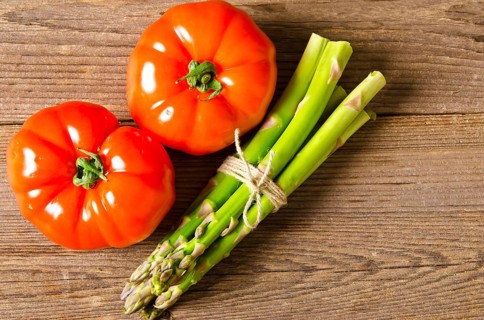 Asparagus and tomatoes