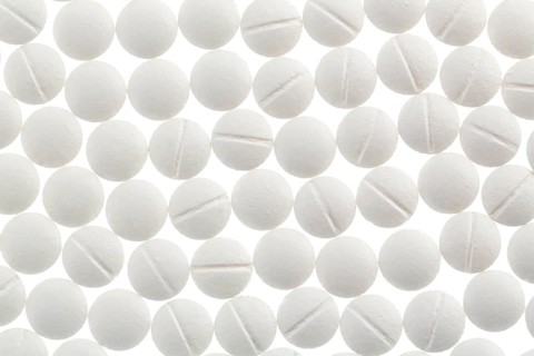 White tablets, symbolic photo for medicine, remedies and tablet addiction