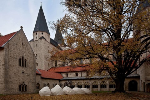 Collegiate church across the cloister courtyard, view from south-east, St., Sankt, Saint