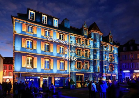 Projections on the façade of the Maison de la Duchesse Anne, light show at the turn of the year in