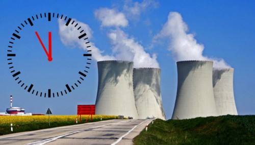 Climate tax, power plant, global warming, clock shows 5 to 12, Lower Saxony, Federal Republic of