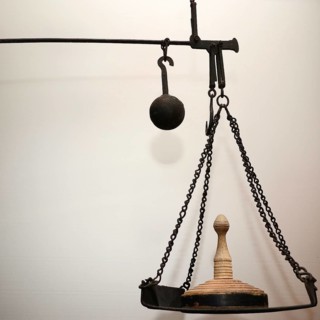 Old Kraemer scales with weight