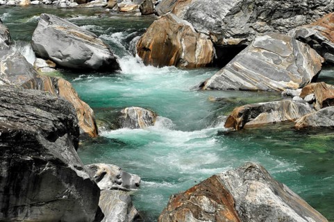 Verzasca mountain river, light-coloured orthogneiss, metamorphic rock into which the Verzasca has