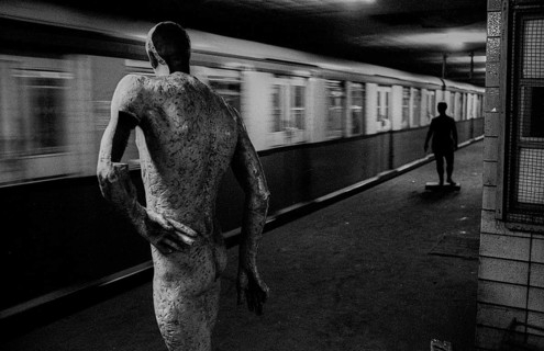 GDR, Berlin, 17 June 1990, Oranienburger Straße S-Bahn station, figures erected by the Weißensee