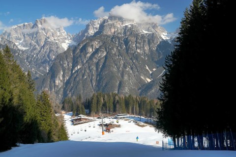 Winter, ski, Malón-Monte Agudo cable car, AURONZO D'INVERNO, Sesto Dolomites, Dolomites, Eastern