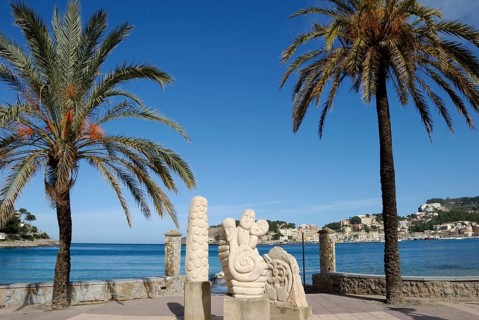 Sculptures on the beach promenade in Port de Soller, Majorca, Spain, Europe
