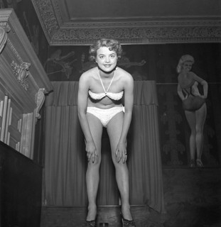Woman of the 1950s. One of the contestants in the beauty contest is women's hair dresser Lillemor