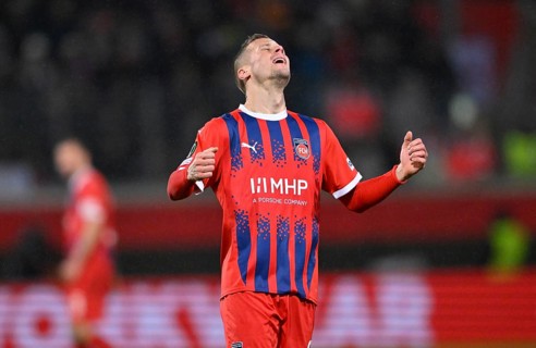 Adrian Beck 1. FC Heidenheim 1846 FCH (21) Disappointment disappointed after missed goal chance