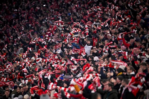 Fan block, fans, fan curve, flags, flags, atmosphere, atmospheric scarves FC Bayern Munich FCB UEFA