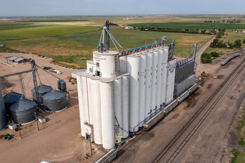 Roggen, Colorado, The Roggen Farmers Elevator Association stores and markets grain for its member