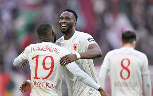 Goal celebration Chrislain Matsima FC Augsburg FCA (05) Frank Onyeka FC Augsburg FCA (19) Elvis