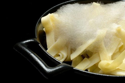 Mould on pasta, mould on food