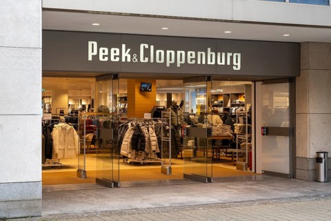 Entrance to the Peek & Cloppenburg clothing shop, Erlangen, Middle Franconia, Bavaria, Germany,