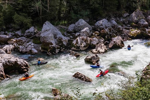 Mountain stream, Triftsteig, kayaker on the Saalach near Lofer, Saalachtal, Pinzgau, Land Salzburg,