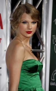 Taylor Swift at the Los Angeles premiere of 'Easy A' held at the Grauman's Chinese Theater in