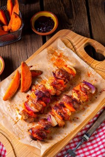 Sweet potato fries with spicy paprika shashlik