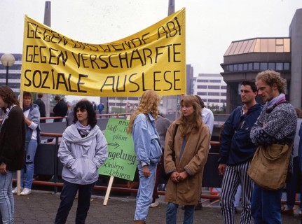 Dortmund. Pupil protest on the Abi reform on 12. 6. 1987