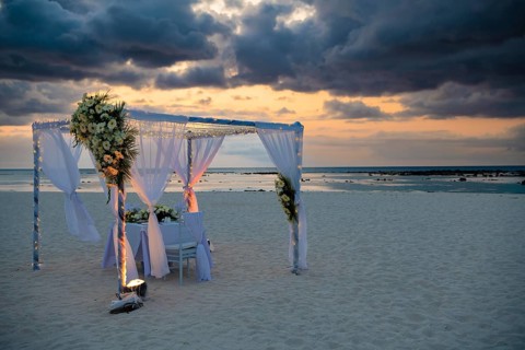 Pavilion, for wedding, sunset, Flic en Flac Beach, beach, west coast, Indian Ocean, island,