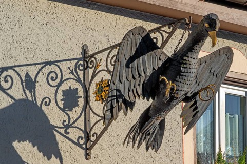 Nose sign with metal eagle at the Adlerwirtschaft, Sonthofen, Allgäu, Bavaria, Germany, Europe