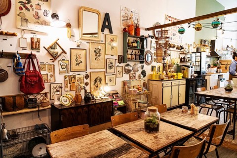Boutique and restaurant, Rita Brocante et Cantine, Restaurant and junk shop, Le Panier,