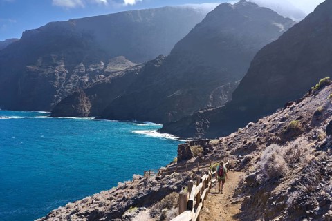Hiking trail from Playa de la Caleta to Punta San Lorenzo, cliffs near Hermigua, La Gomera, Canary