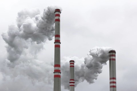 Air pollution from coal power plant