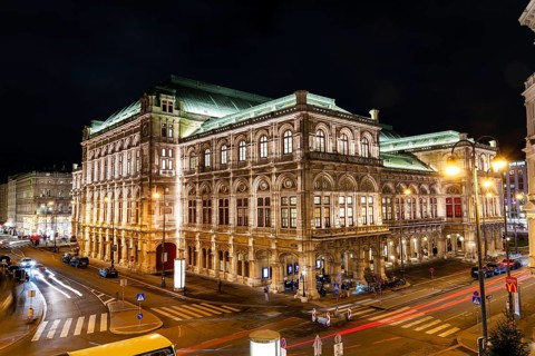 Vienna State Opera, night shot, Vienna, Austria, Europe