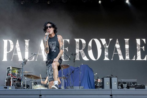 Remington Leith, singer, frontman, Palace Royale, rock band, USA, live open air at the Citadel